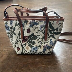 Floral Tapestry Handbag with Brown Accents